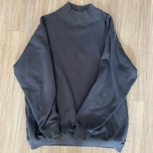 Oversized Aerie Turtle Neck sweater (small)